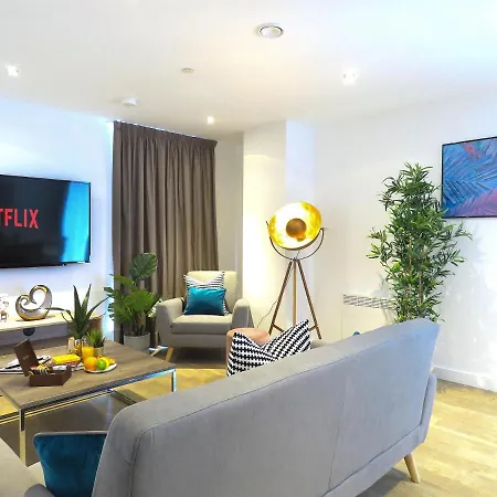 Apartamento Tudors Esuites Corporate Birmingam